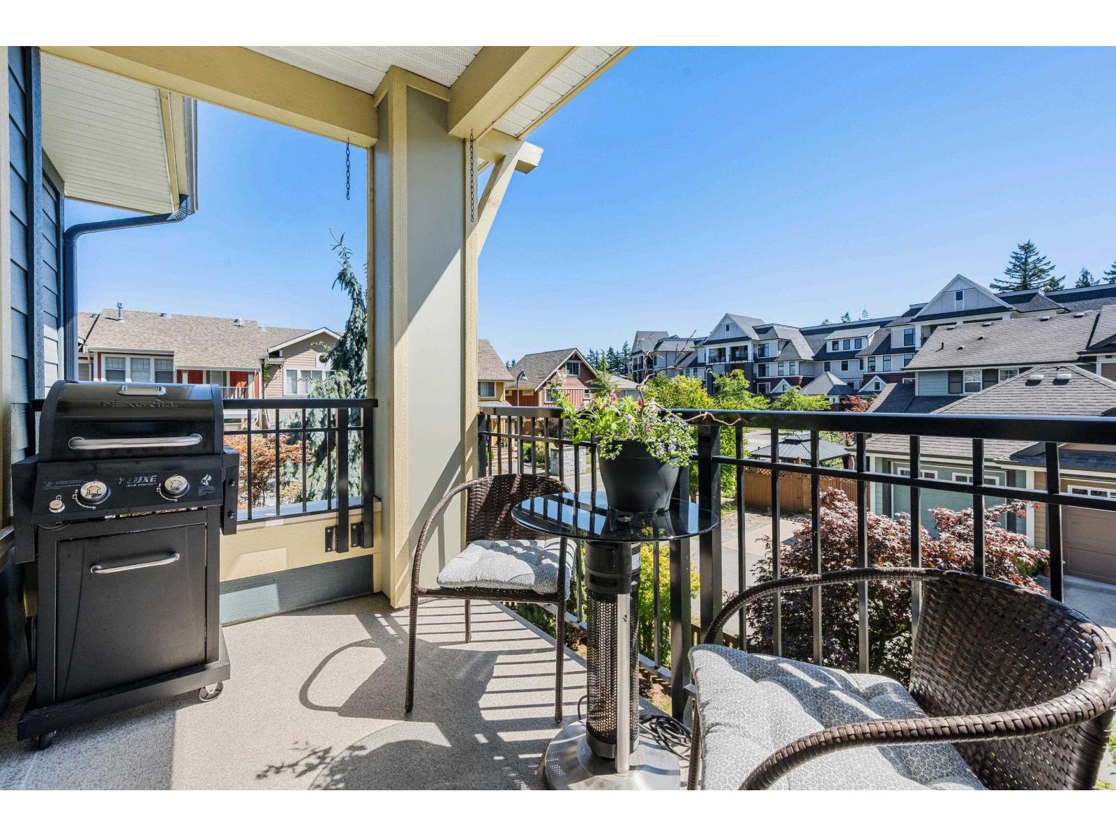 42 45290 SOOWAHLIE CRESCENT|Garrison Crossing