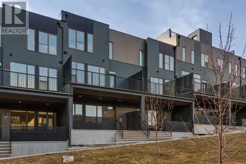 26 Sovereign Heights SW Calgary AB T3C3Y3