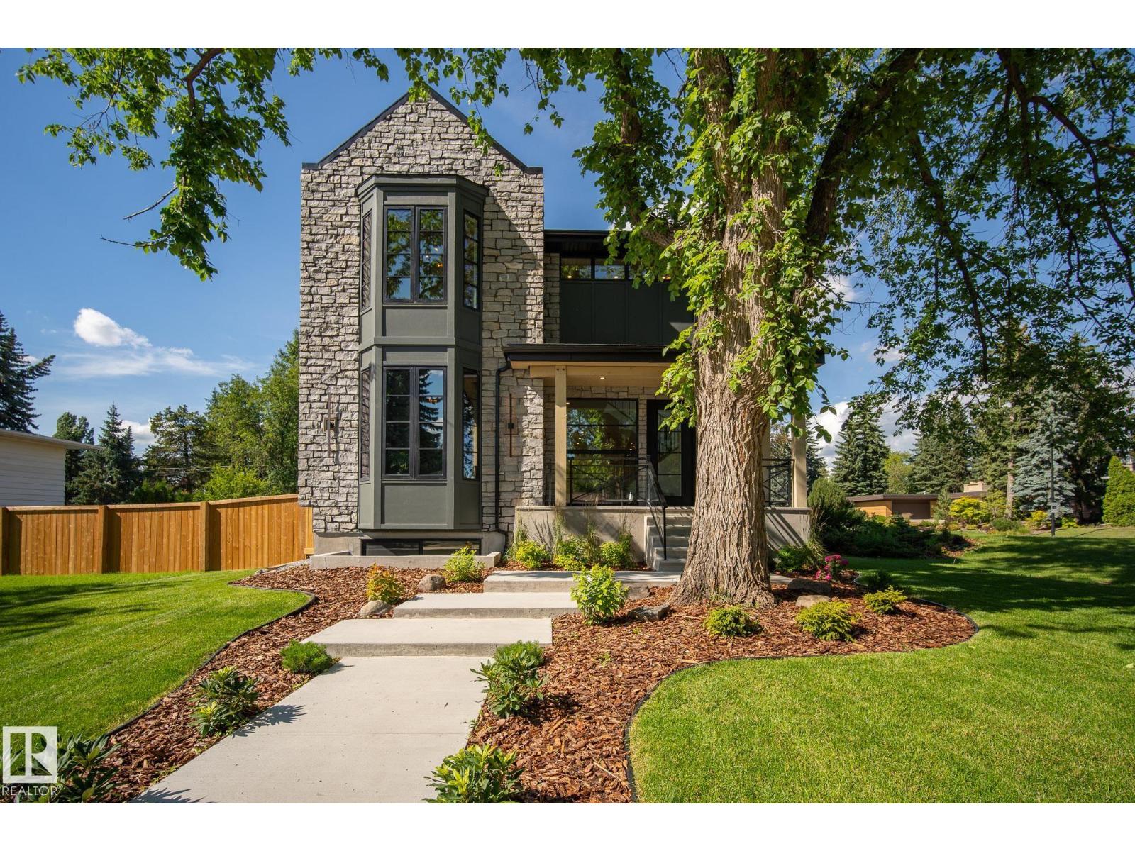 13804 85 AV NW