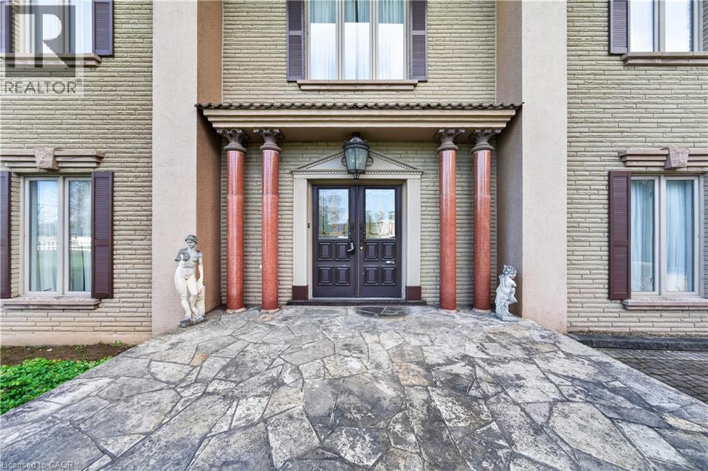 213 STONE CHURCH Road W