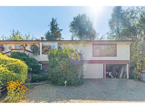 28762 TOWNSHIPLINE ROAD Abbotsford BC V4X1P1