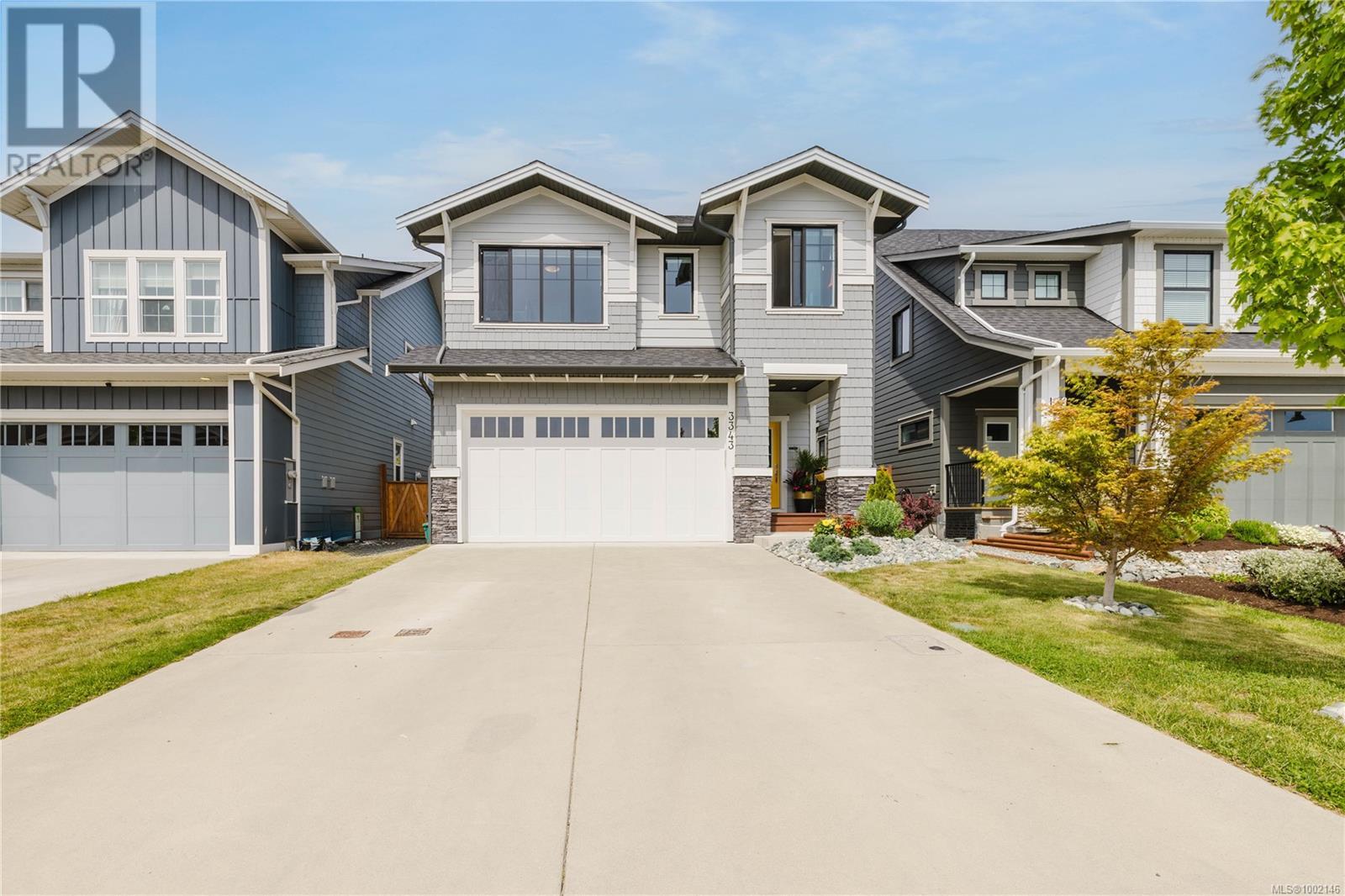 3343 Curlew St