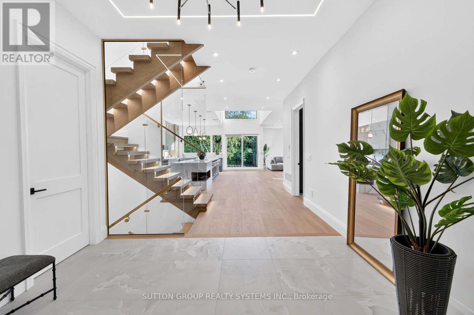 272 RENFORTH DRIVE