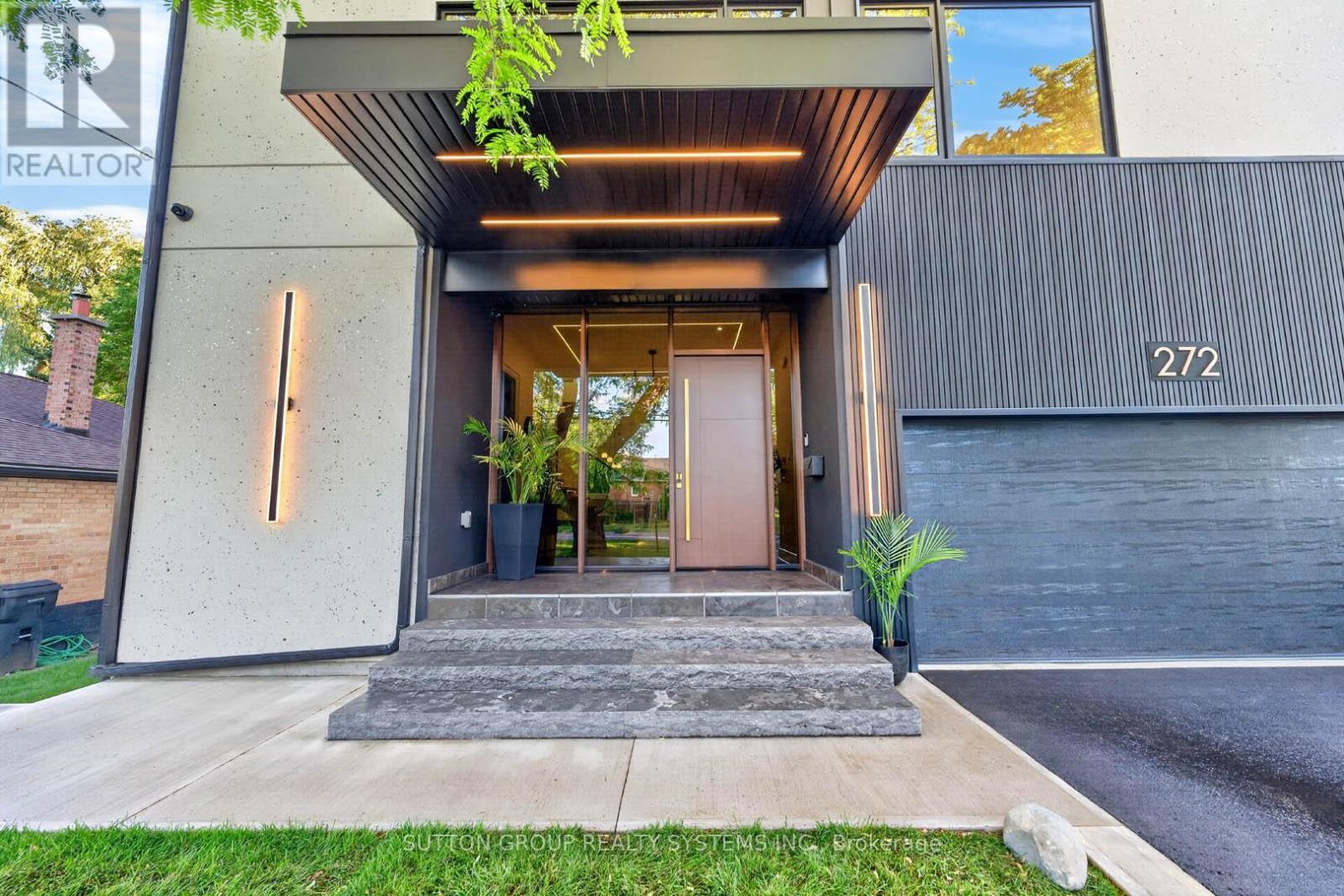 272 RENFORTH DRIVE