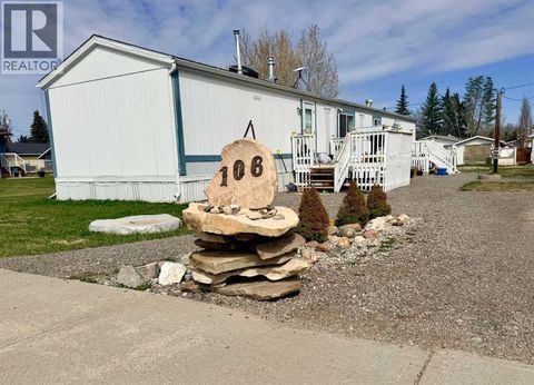 106 3 Avenue Leslieville AB T0M1H0