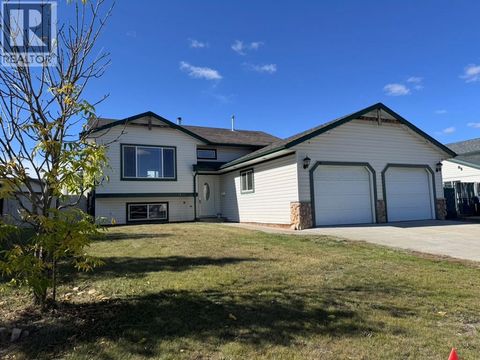 1832 Willowbrook Crescent Dawson Creek BC V1G2P9