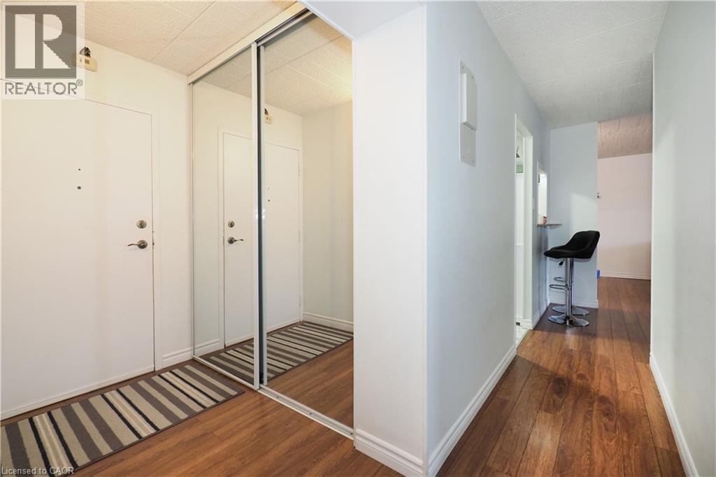6 WALTON Avenue Unit# 206