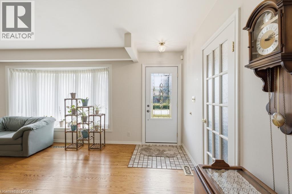 41 ORIOLE Crescent