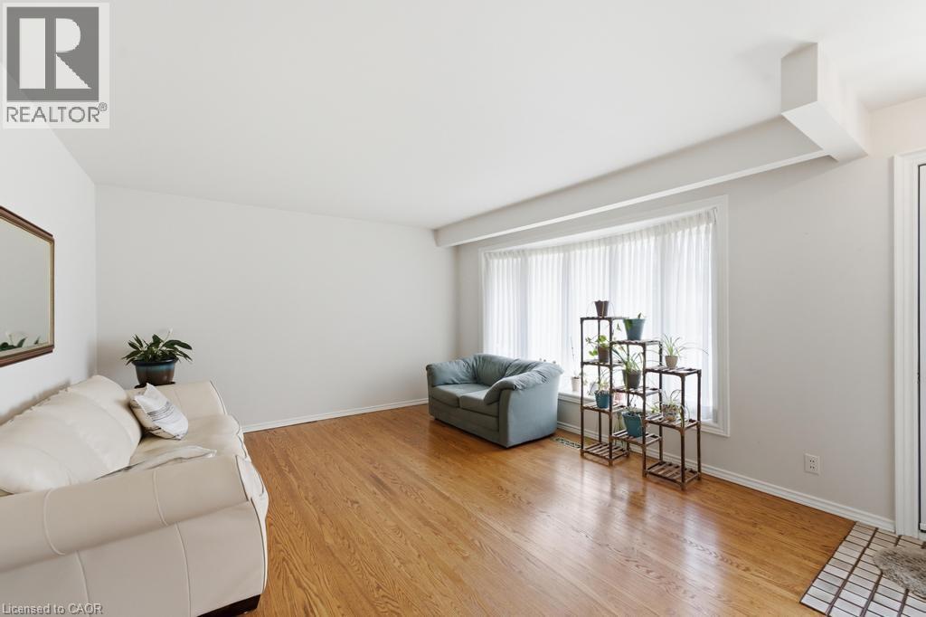 41 ORIOLE Crescent