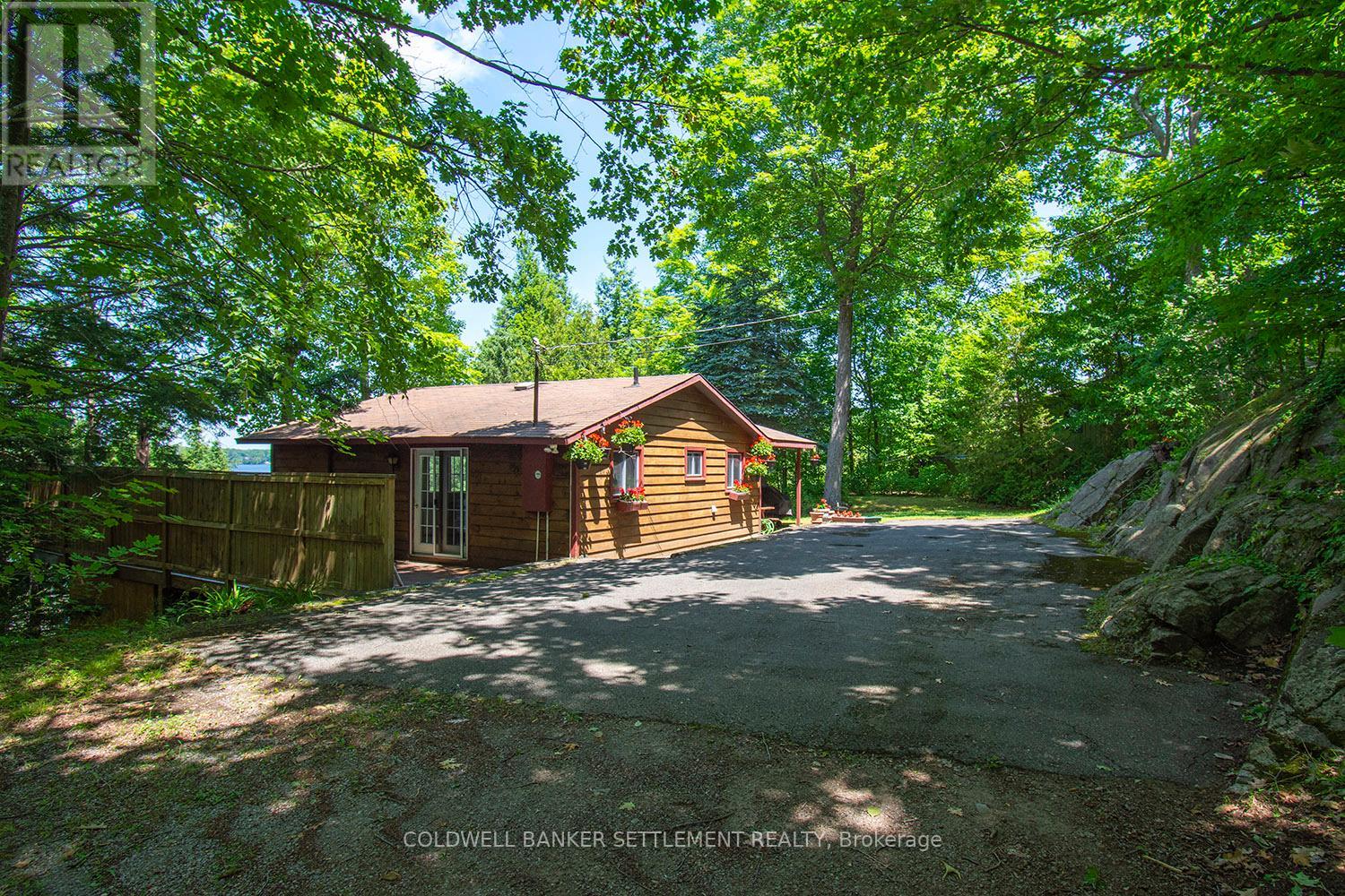 1136C NORTHVIEW LANE