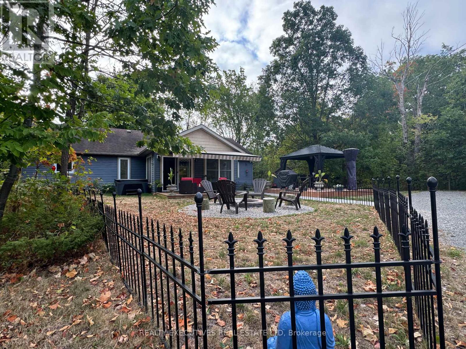 836 NARROW LOCKS ROAD NW