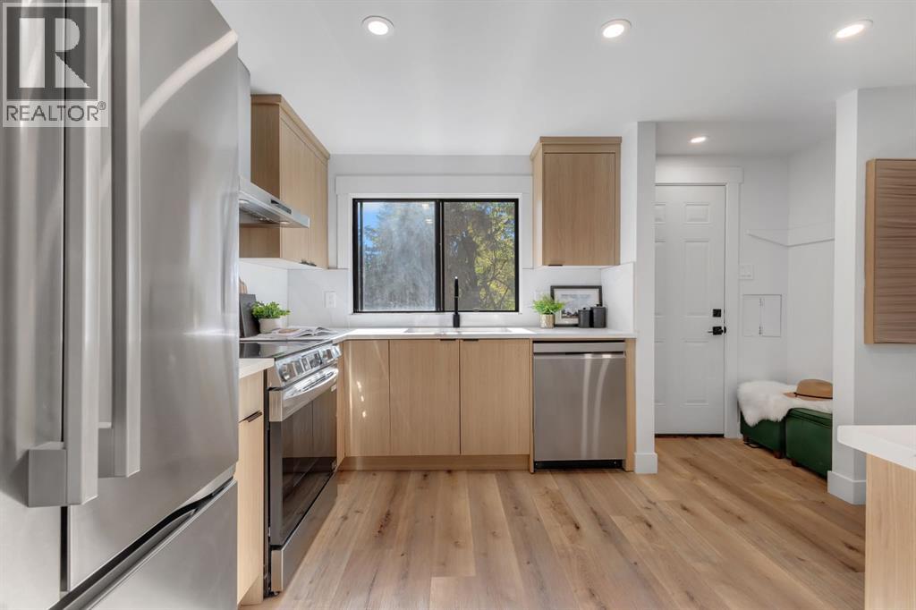 208 Cedarille Green SW