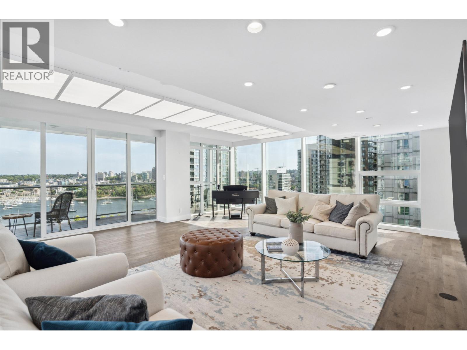 1701 499 PACIFIC STREET