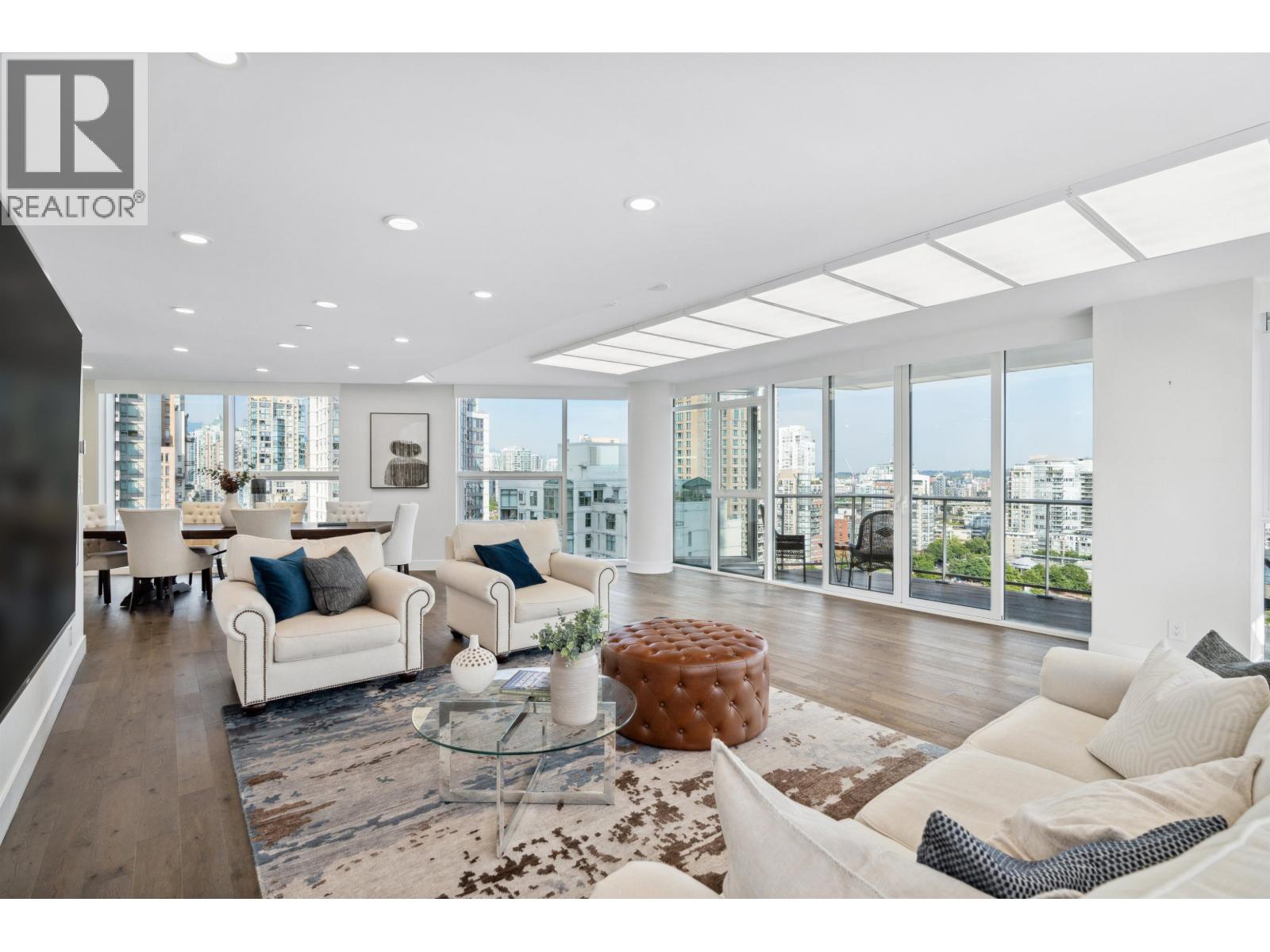 1701 499 PACIFIC STREET