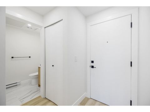 203 15353 17 AVENUE Surrey BC V4A1T8