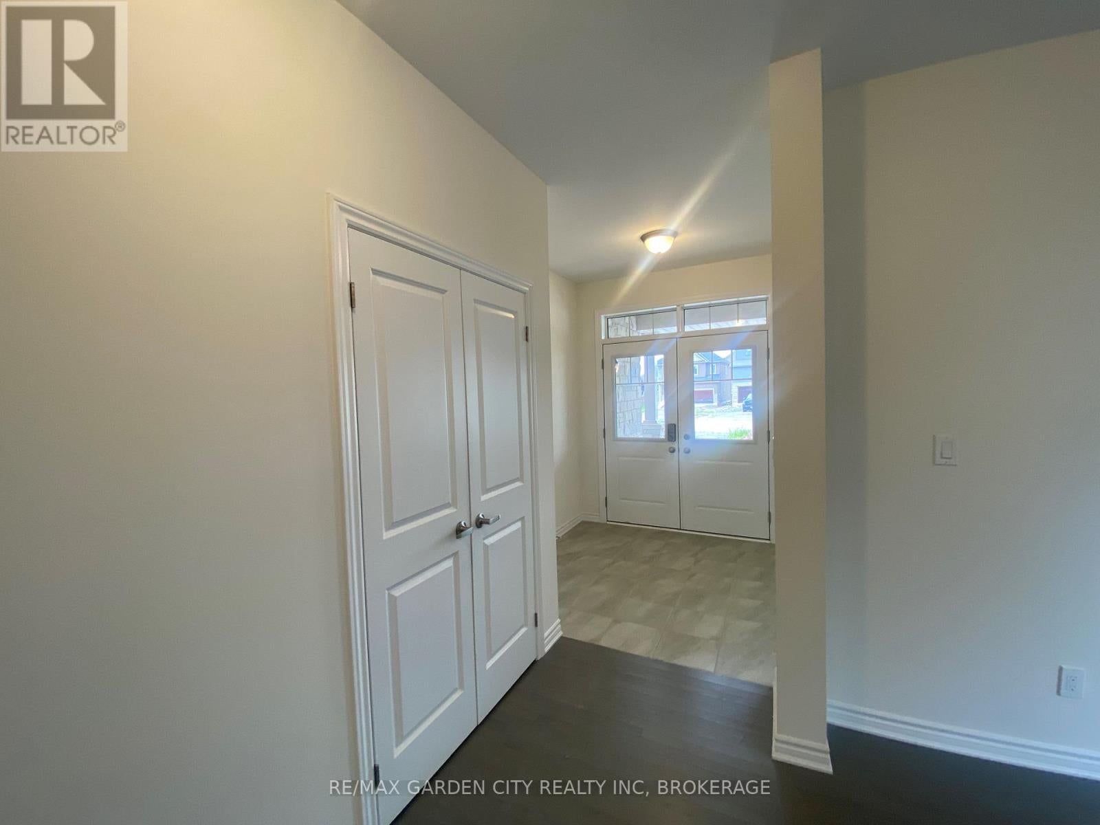 74 ORIOLE CRESCENT