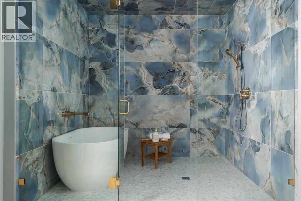 356 Greenwich Drive NW