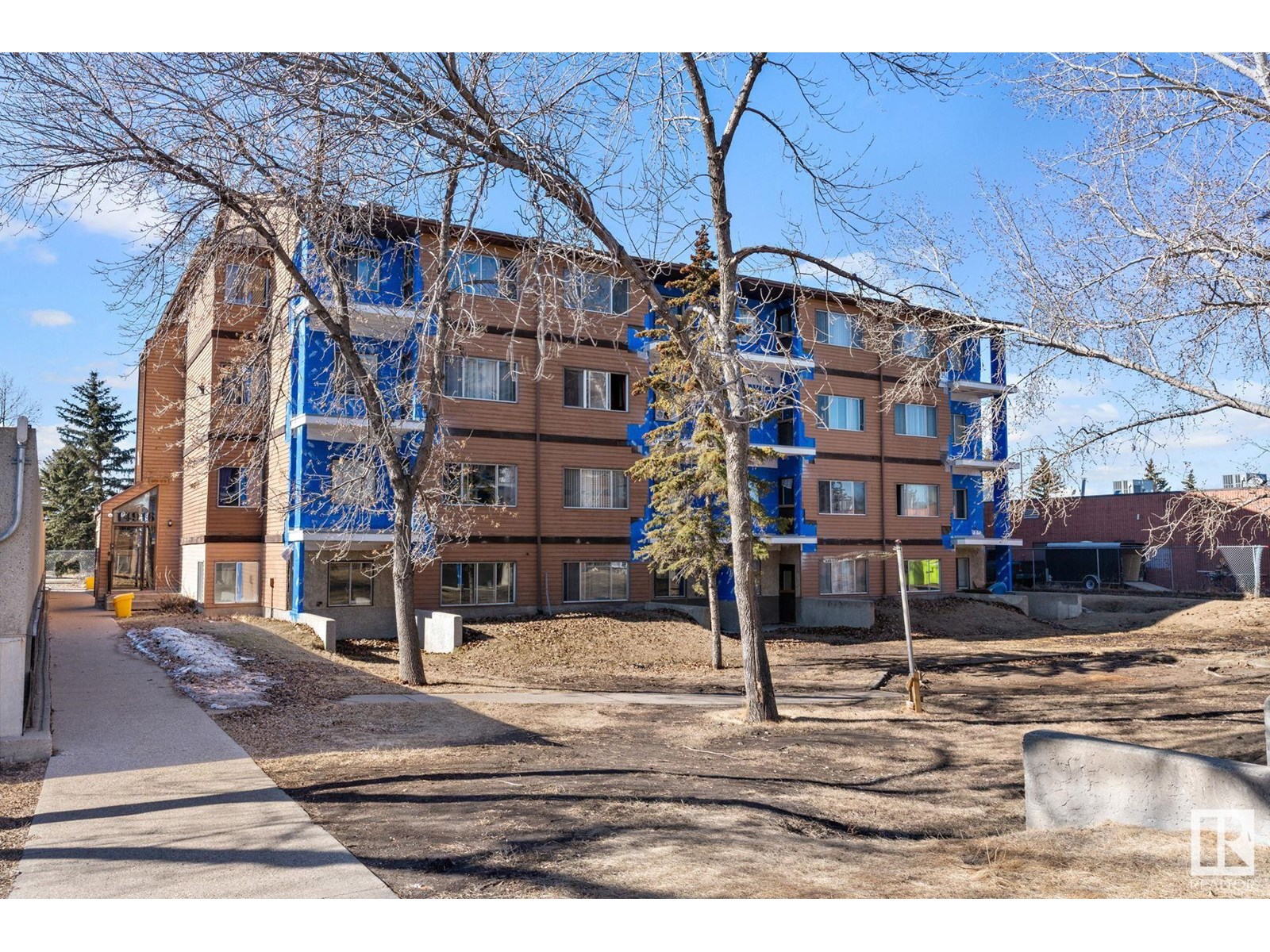 #205 14916 26 ST NW