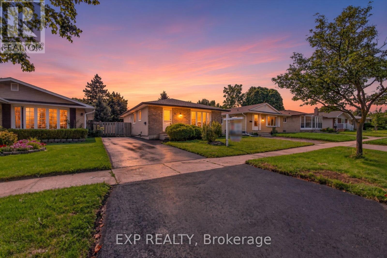 51 APPALACHIAN CRESCENT