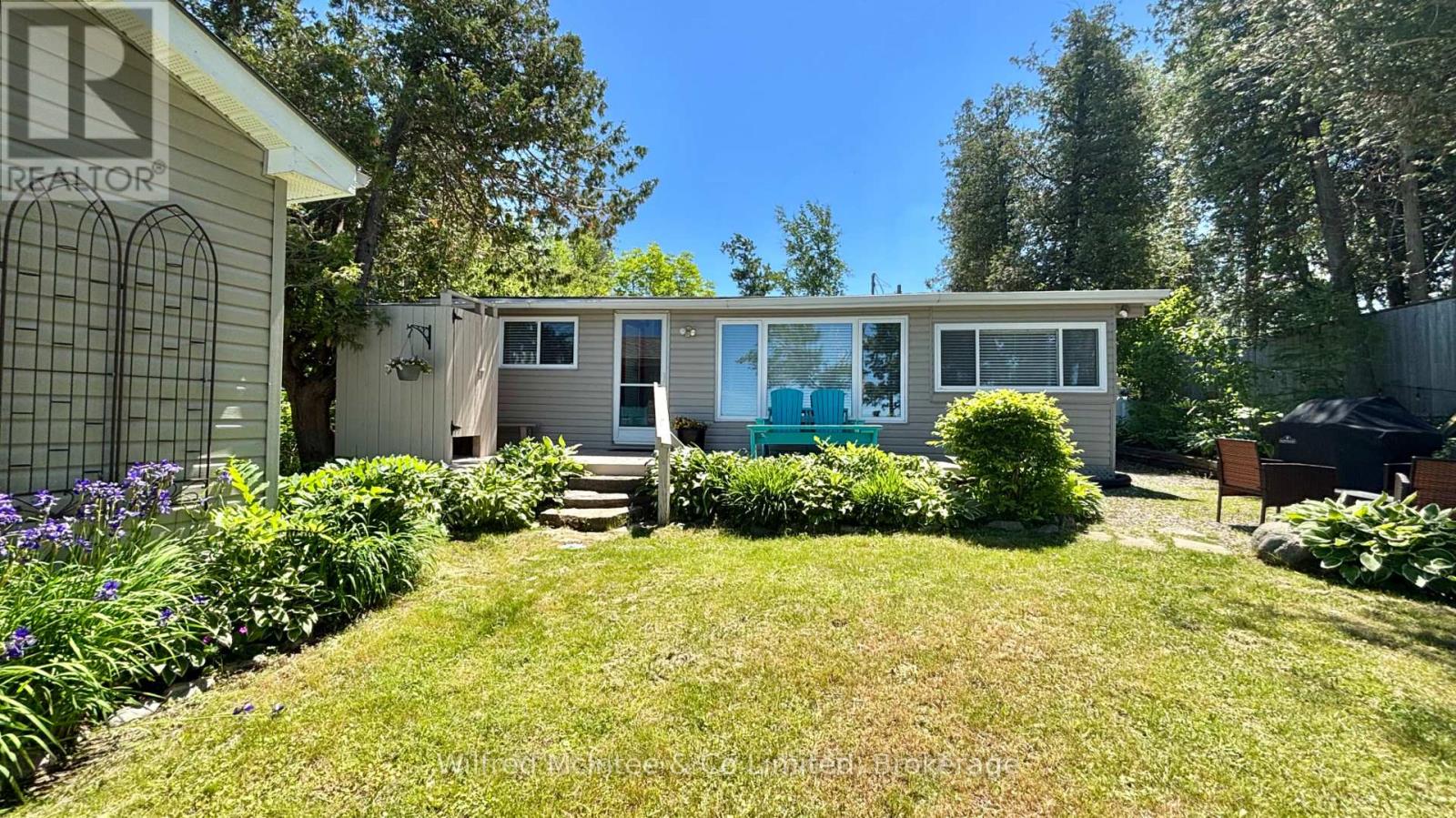 537 BRUCE ROAD 13 ROAD