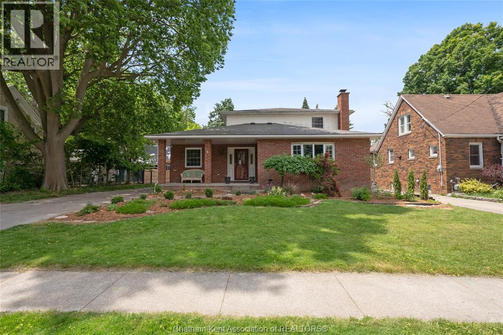 138 ELIZABETH STREET