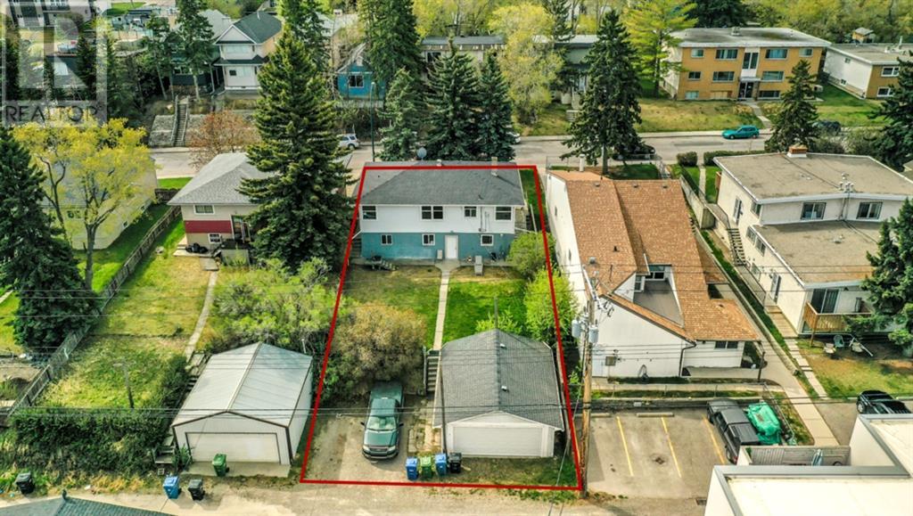 1816 28 Avenue SW