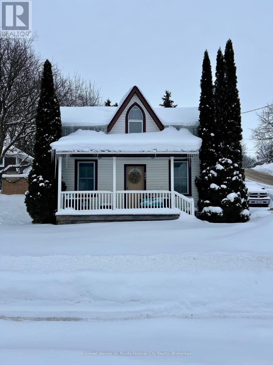 297 WELLINGTON STREET S