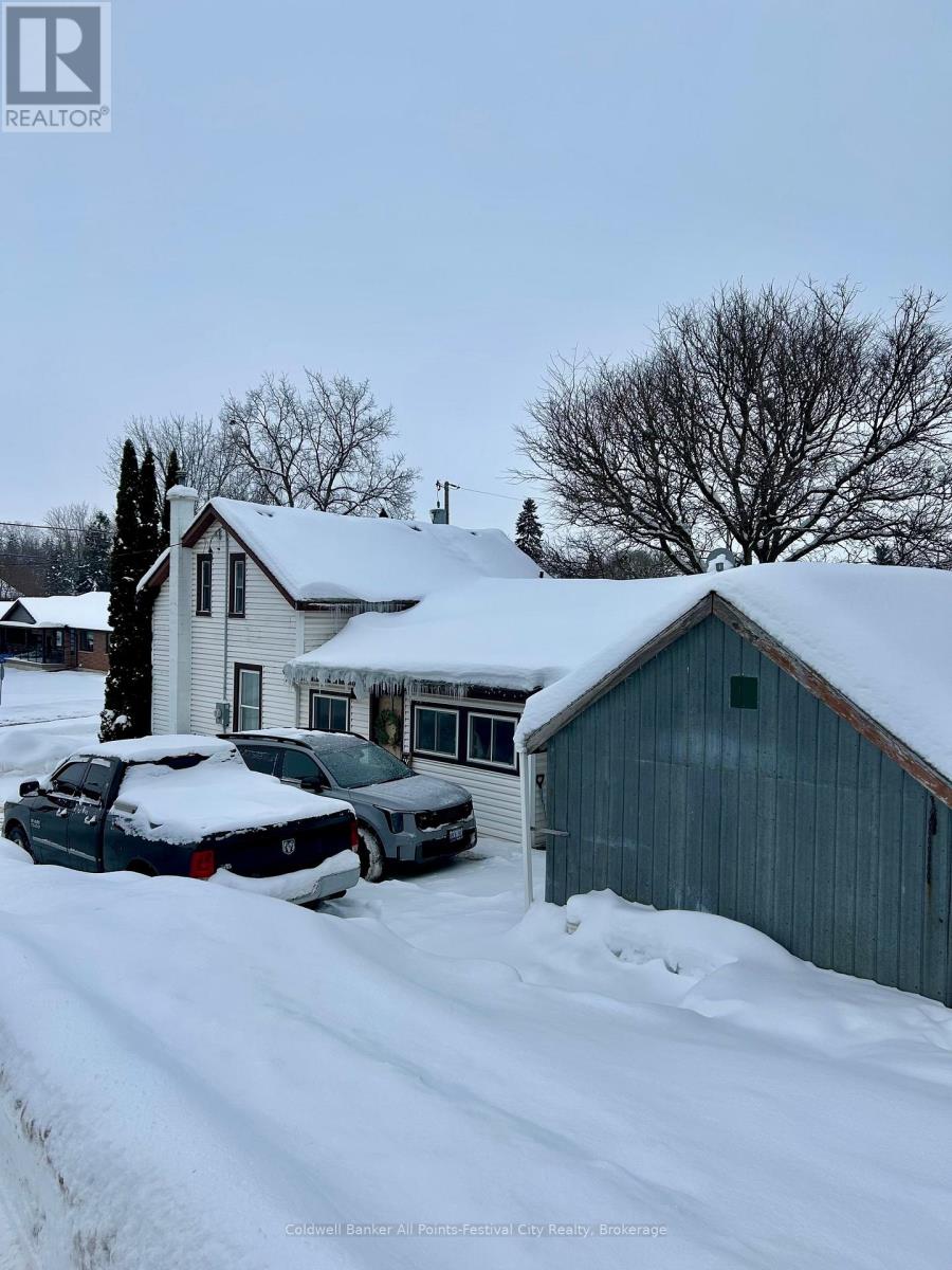 297 WELLINGTON STREET S