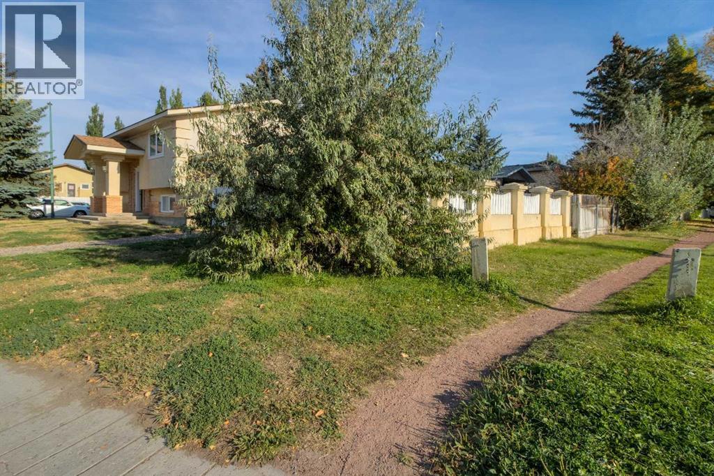 654 Columbia Boulevard W