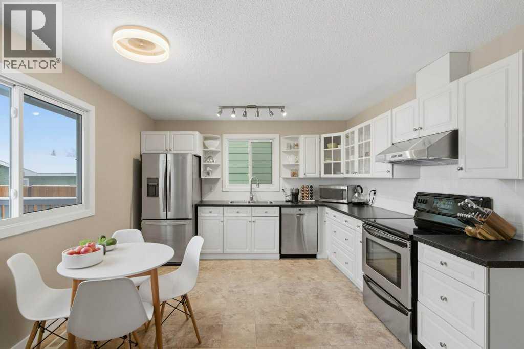 2708 Doverbrook Road SE