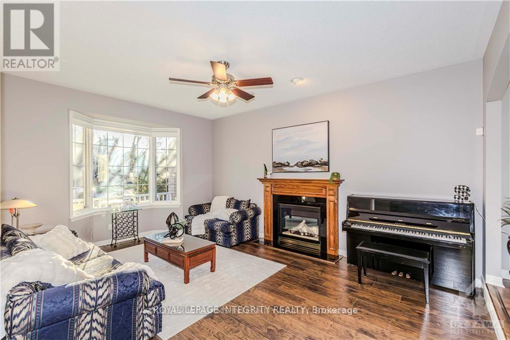 72 KENINS CRESCENT