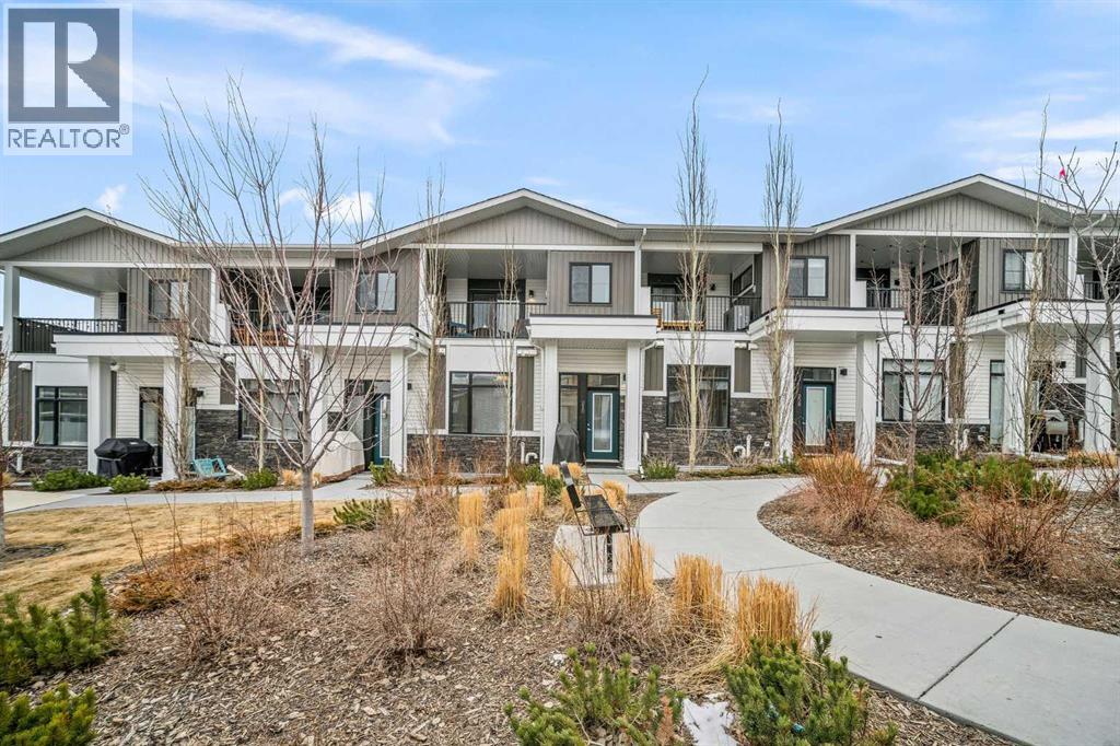 210 Crestbrook Common SW