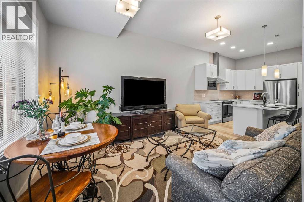 210 Crestbrook Common SW