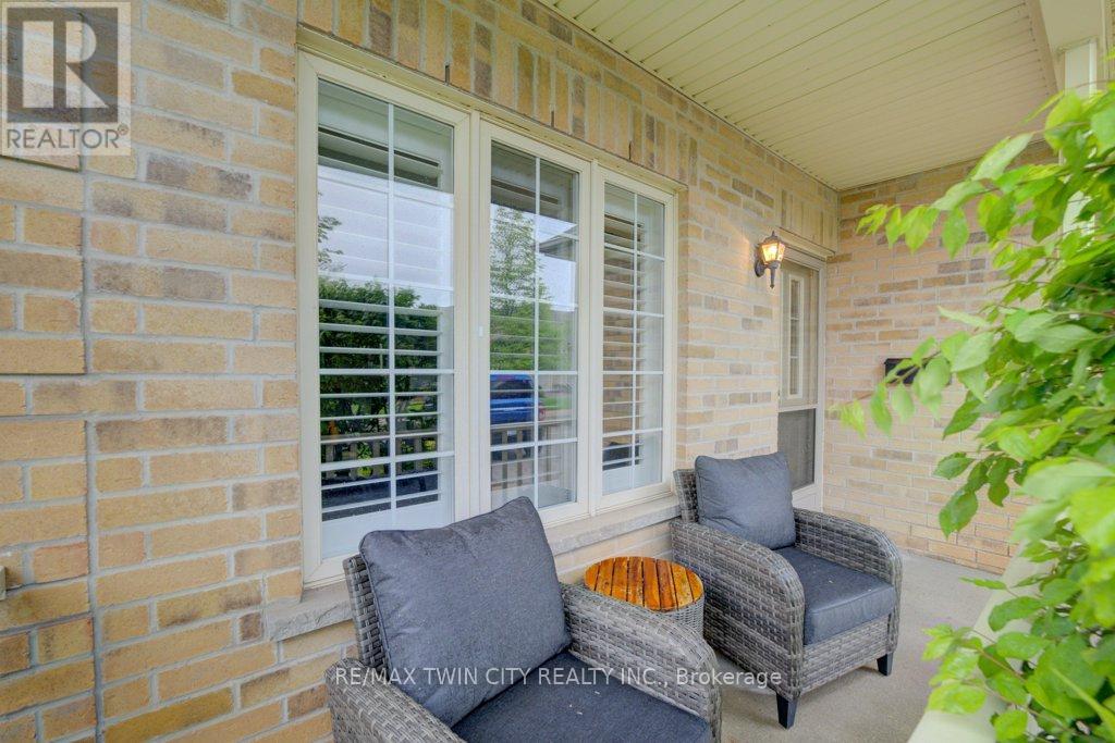 13 - 545 LAURELWOOD DRIVE