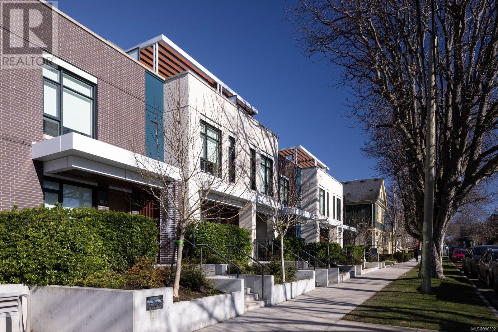 570 Michigan St