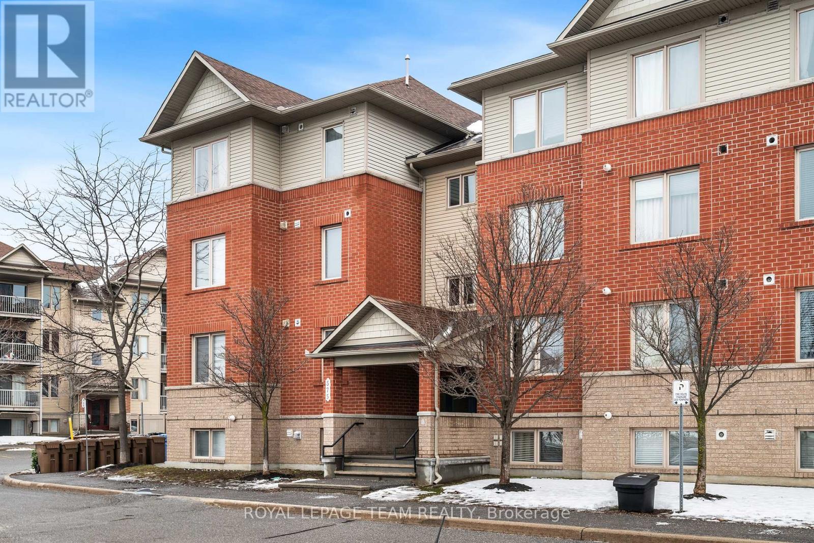 8 - 575 STONEFIELD PRIVATE