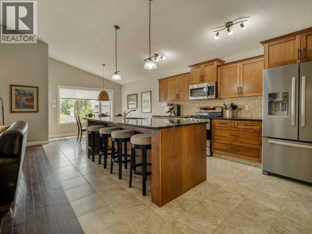 43 Riverine Lane W