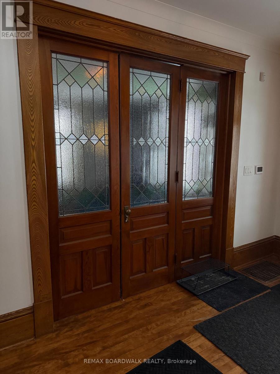 GROUND FLOOR OFFICE - 114 LAKE AVENUE W