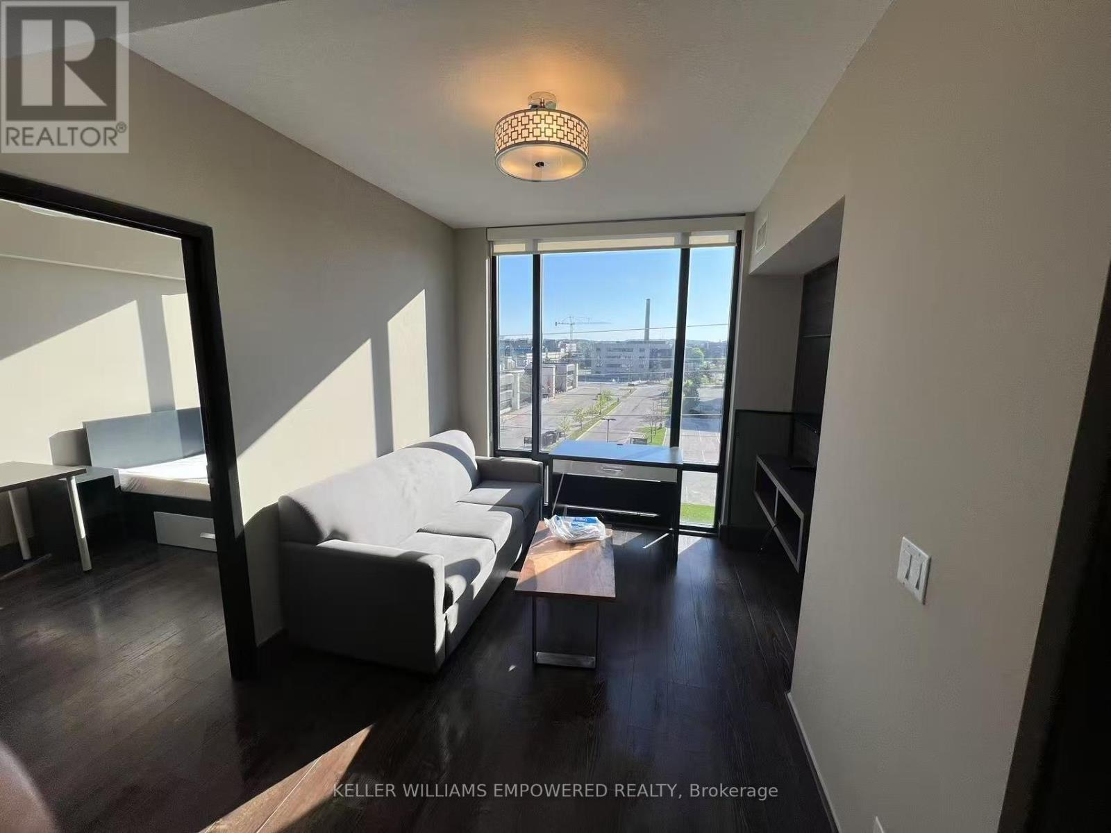 C637 - 330 PHILLIP STREET