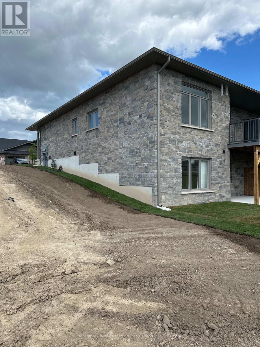 60 CAVALIER CRESCENT