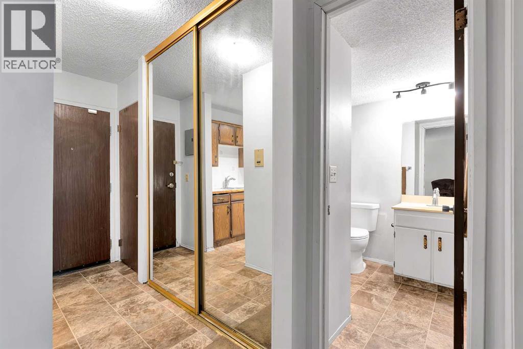 2106, 4001B 49 Street NW