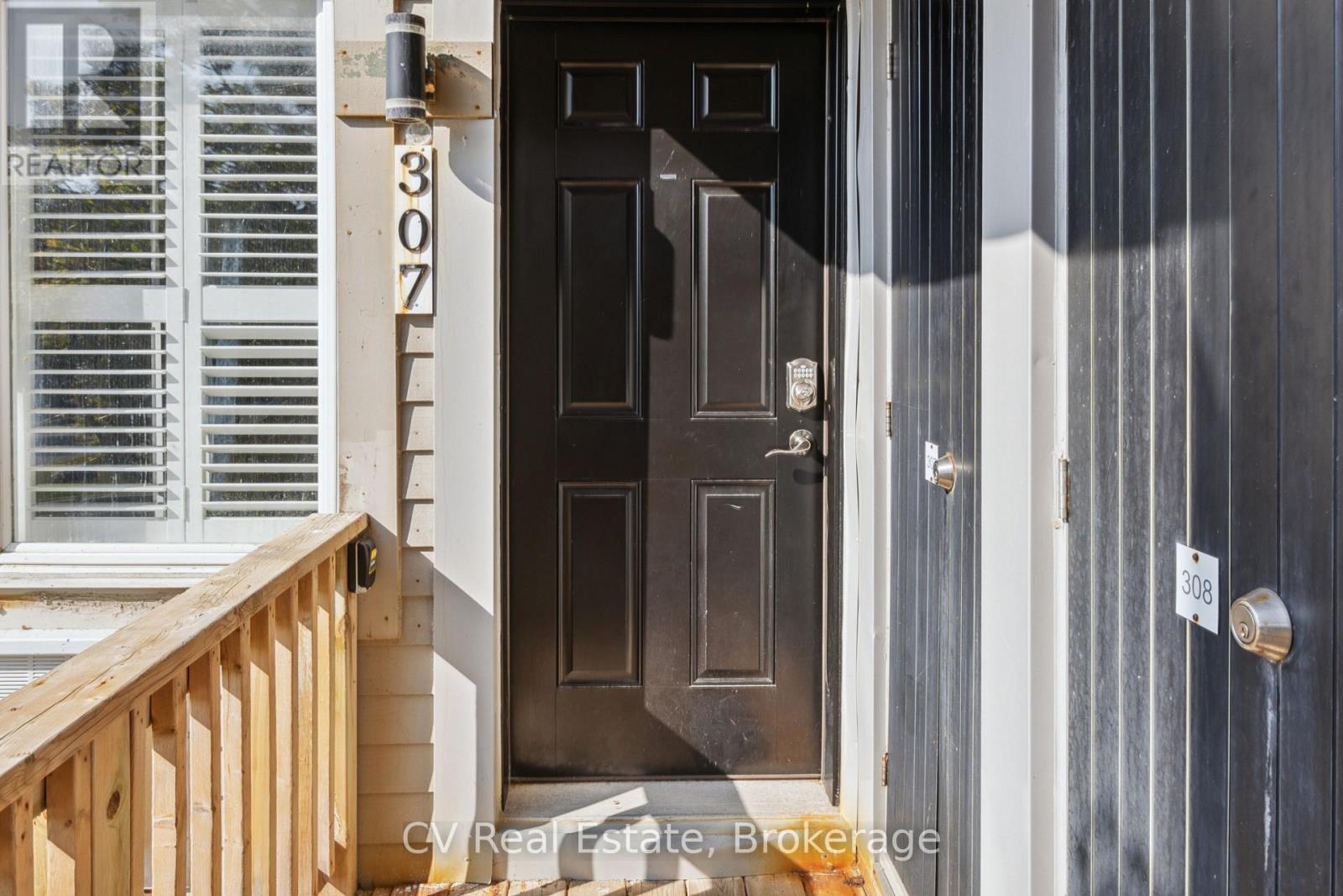 307 - 796468 GREY 19 ROAD