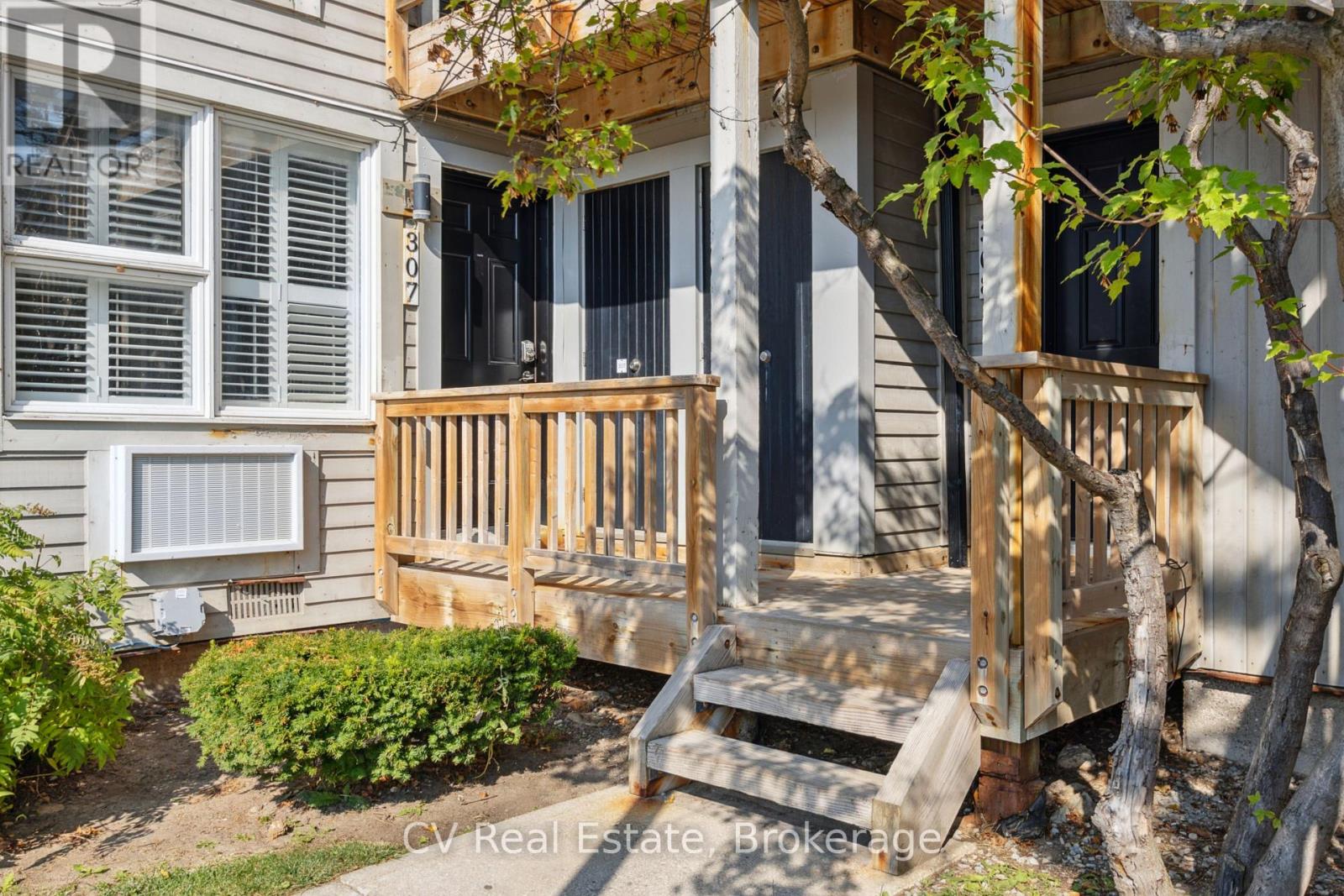 307 - 796468 GREY 19 ROAD