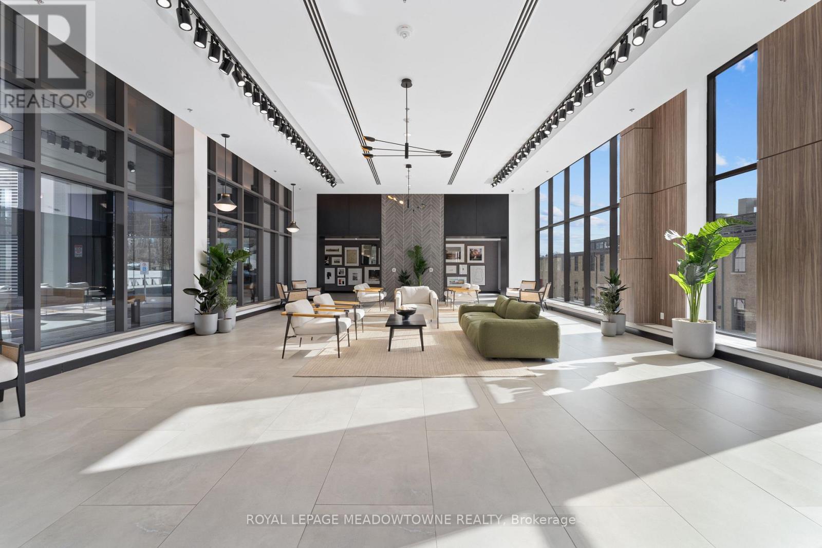 1304 - 15 GLEBE STREET E