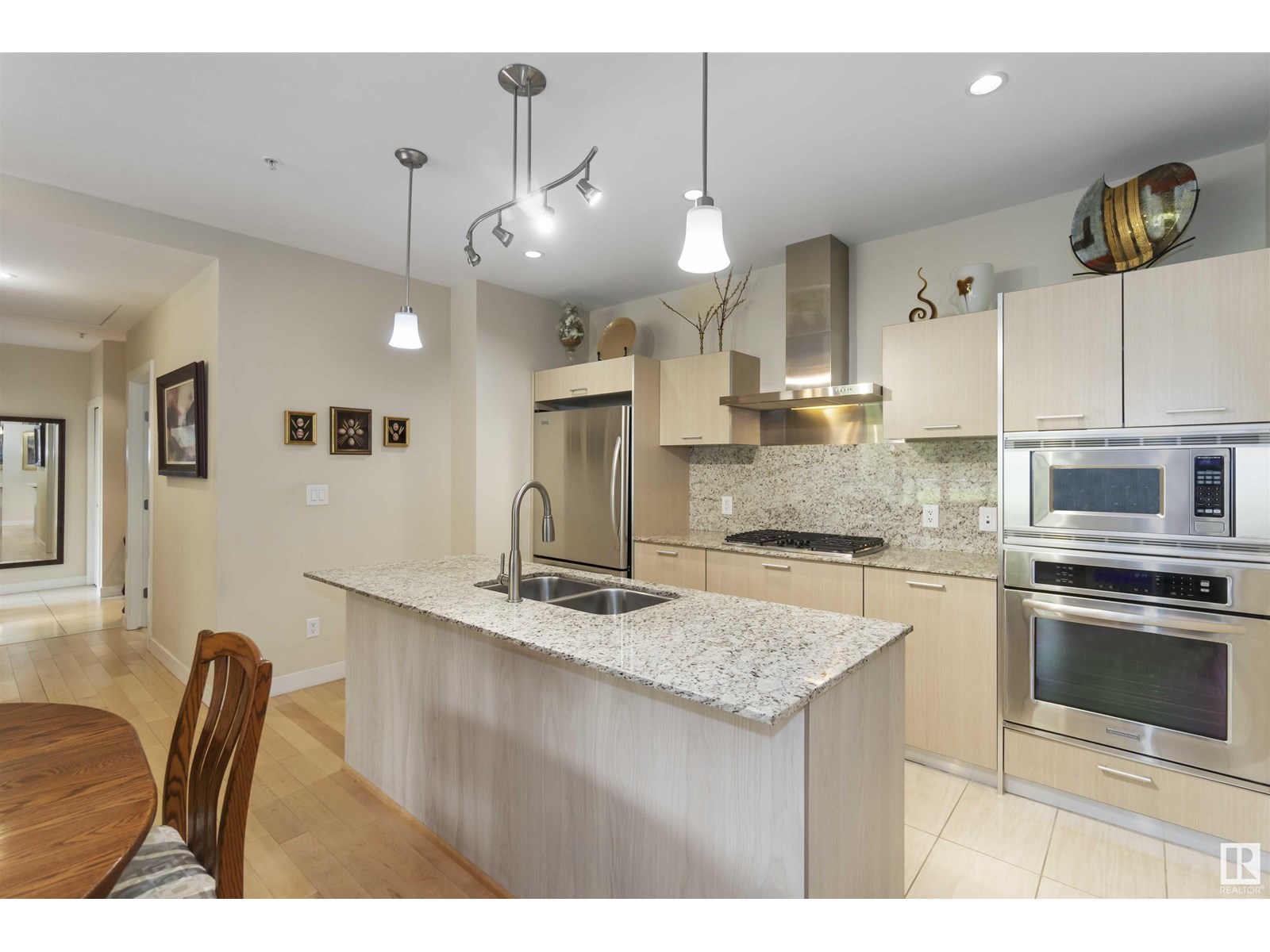 #108 2504 109 ST NW