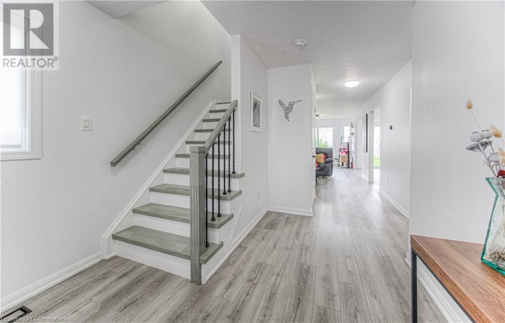 583 WINDFLOWER Crescent