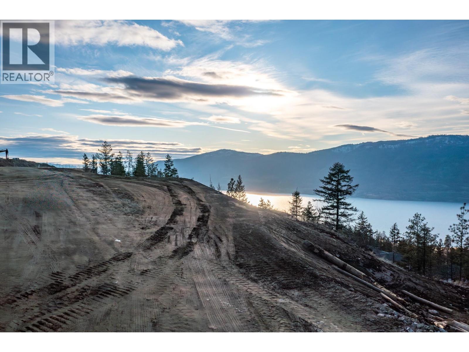 11 Beacon Hill Drive