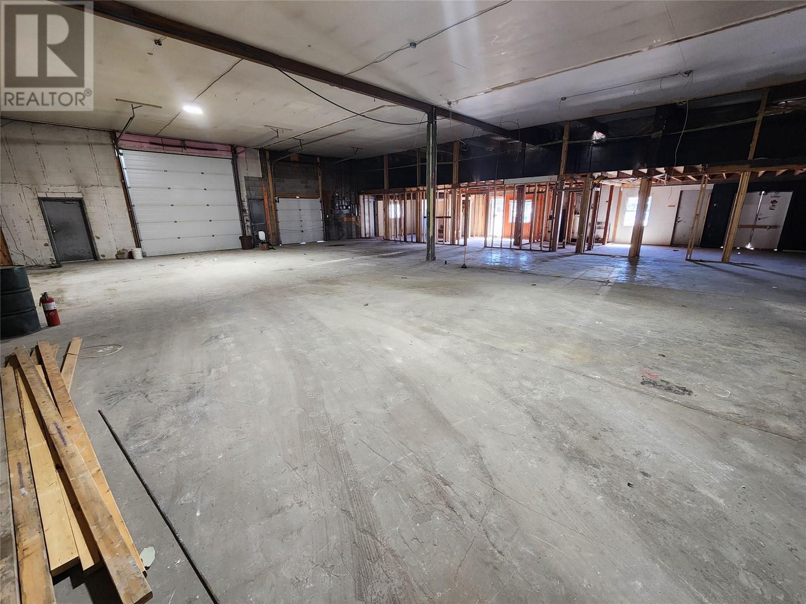 880 Leathead Road Unit# 1 & 2