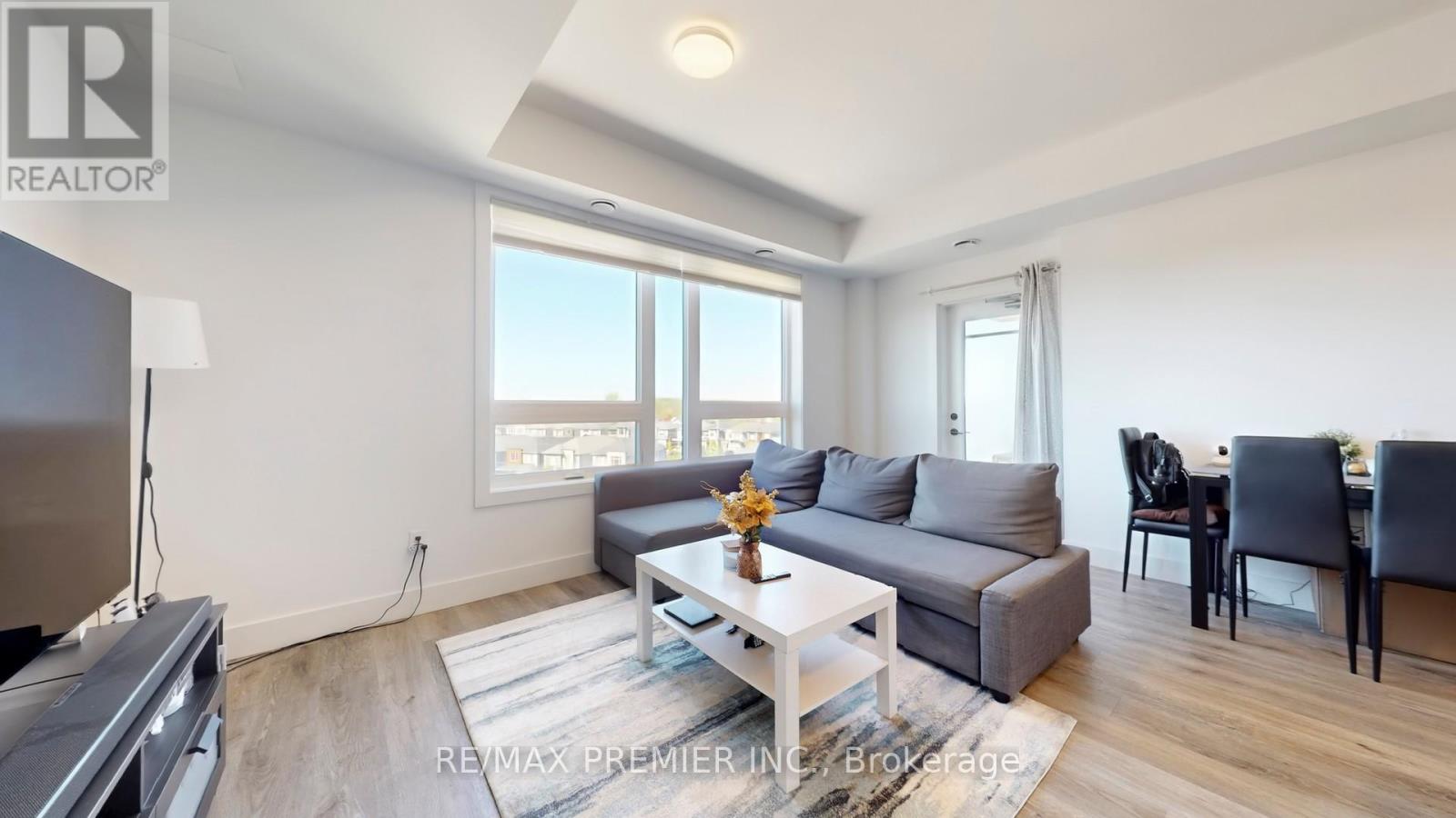 511 - 26 LOWES ROAD W