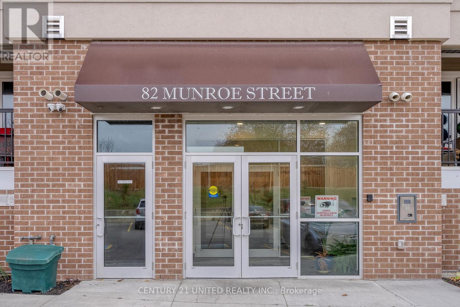 102 - 82 MUNROE STREET